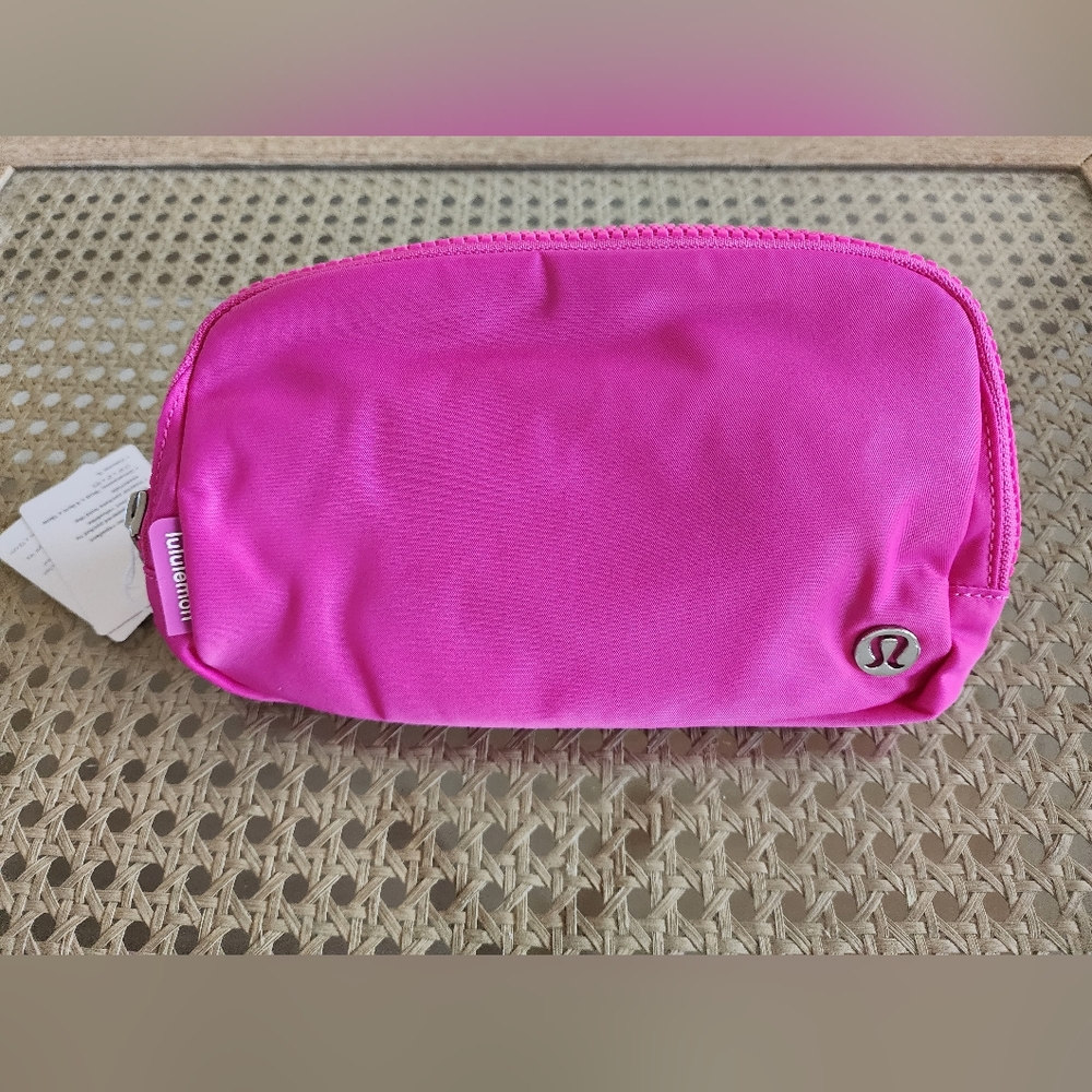 SOLD...Lululemon belt bag - New with tags